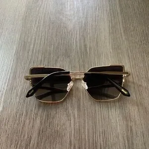 Quay Srsly Sunglasses Polarized - Gold and Black Quay Australia Srsly Oversized Cat Eye Sunglasses Gold Smoke  main image 4